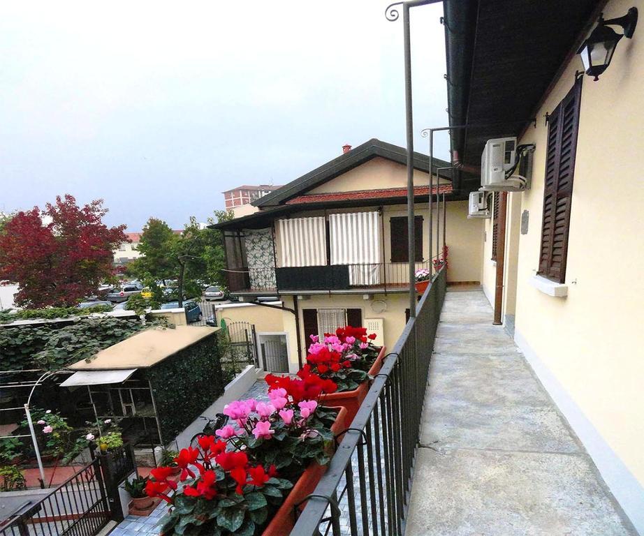 La Casa Di Margit Appartement Nova Milanese Buitenkant foto